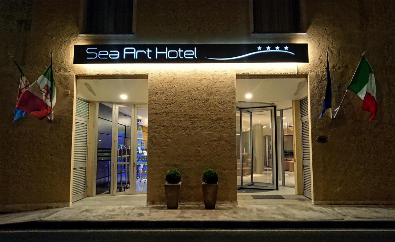 Sea Art Hotel วาโด ลีกูเร ภายนอก รูปภาพ